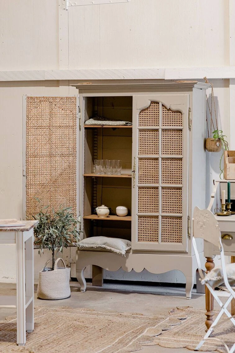 2-door Display Case Wood & Canework 11 2-door Display Case Wood & Canework - Image 11