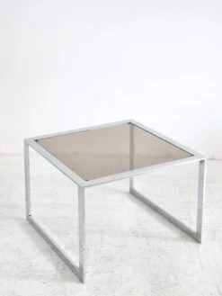 Chrome End Table From The 70s -Bookcases Sales a4bd2168 a217 475a 88a8 9cc8c3b2bf51