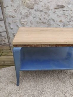 Wood And Metal Coffee Table -Bookcases Sales a89b543e 64d6 4ab9 a357 53dd2a50d2ff