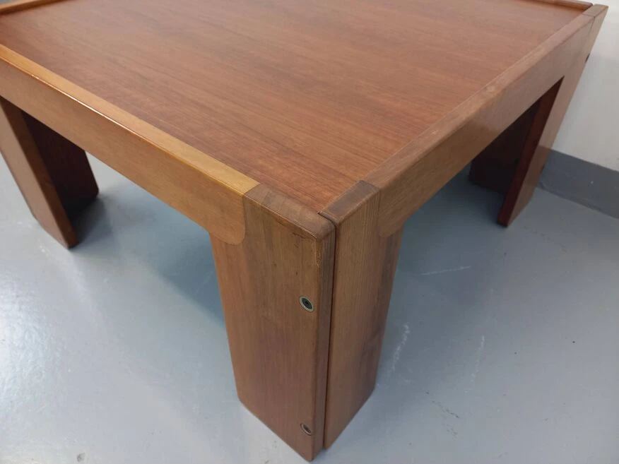 Vintage Italian Square Coffee Table By Afra And Tobia Scarpa For Cassina In Walnut From The 60s 70s 5 Vintage Italian Square Coffee Table By Afra And Tobia Scarpa For Cassina In Walnut From The 60s 70s - Image 5