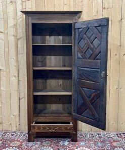 Rustic Bonnetière In 20th Century Chestnut -Bookcases Sales ab0e013c 0ec6 4e16 9931 868535135a52