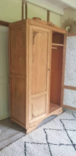 Parisian Solid Wood Wardrobe -Bookcases Sales acbe6c83 8d41 49d3 a7cb 9883809178cd