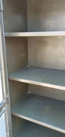 Old Green Glazed Metal Cabinet -Bookcases Sales acec5739 52b4 4066 b8f9 fd1856b754e2
