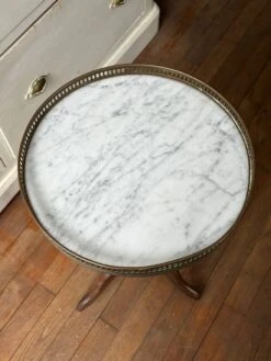 XVI Style Marble Pedestal Table -Bookcases Sales aecd180d 87ae 463c 9845 a075707622c0