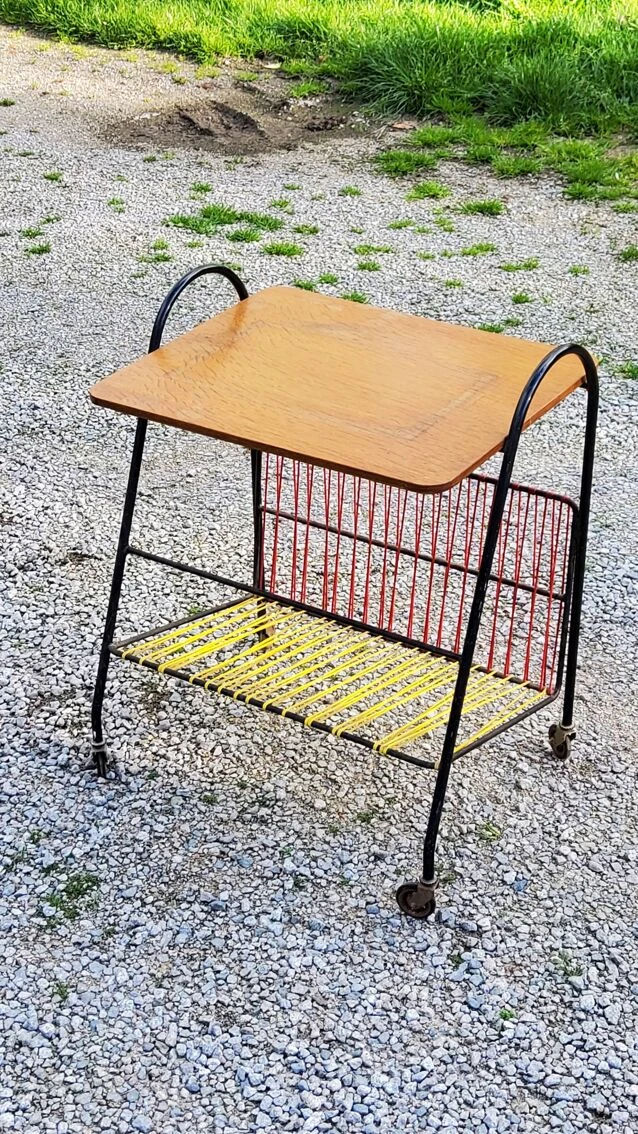 Vintage Side Table In Golden Blond Oak, Black Metal Base And Red And Yellow Scoubidous 17 Vintage Side Table In Golden Blond Oak, Black Metal Base And Red And Yellow Scoubidous - Image 17
