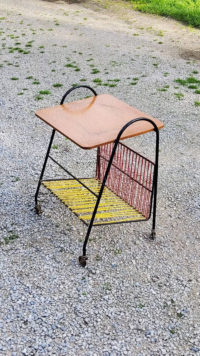 Vintage Side Table In Golden Blond Oak, Black Metal Base And Red And Yellow Scoubidous 3 Vintage Side Table In Golden Blond Oak, Black Metal Base And Red And Yellow Scoubidous - Image 3
