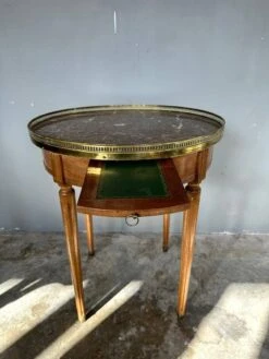 Hot Water Bottle Table With A Marble Top And A Brass Gallery. -Bookcases Sales b3f40be6 2a6f 4420 8830 53af3e82b852