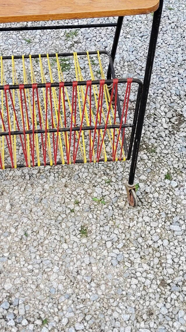 Vintage Side Table In Golden Blond Oak, Black Metal Base And Red And Yellow Scoubidous 10 Vintage Side Table In Golden Blond Oak, Black Metal Base And Red And Yellow Scoubidous - Image 10