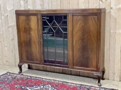 English 3-door Chippendale Display Cabinet In Mahogany From The Early 20th Century -Bookcases Sales b6b6b01e 2716 41f9 a675 26ded4ec4533