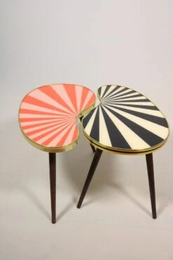 Small Side Table, Kidney Shaped, Black-White Stripes, 3 Elegant Legs, 50s Style -Bookcases Sales b7ed8941 e31a 4582 8f40 b28c3d60a2ba