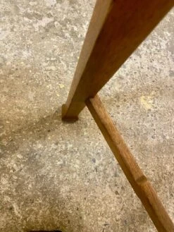 Modernist Table -Bookcases Sales b90ddbd5 1a6b 4909 9d46 0efd1d1fb303