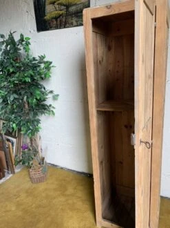 Brut 1-door Wooden Wardrobe -Bookcases Sales badcd585 d839 4f37 b322 83c510014211