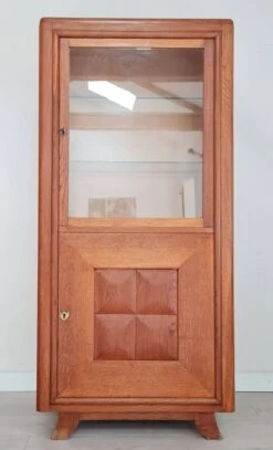 50s Mustache Feet Display Cabinet -Bookcases Sales bebe7a80 e70e 44c2 9fab 1456f718b095