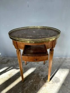 Hot Water Bottle Table With A Marble Top And A Brass Gallery. -Bookcases Sales c35af933 8ee2 4f22 9993 e5cb85904b2a