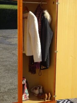 Vintage Wardrobe With Hanging Space -Bookcases Sales c624fbd0 1a48 4c00 be85 80a6c4934dfd