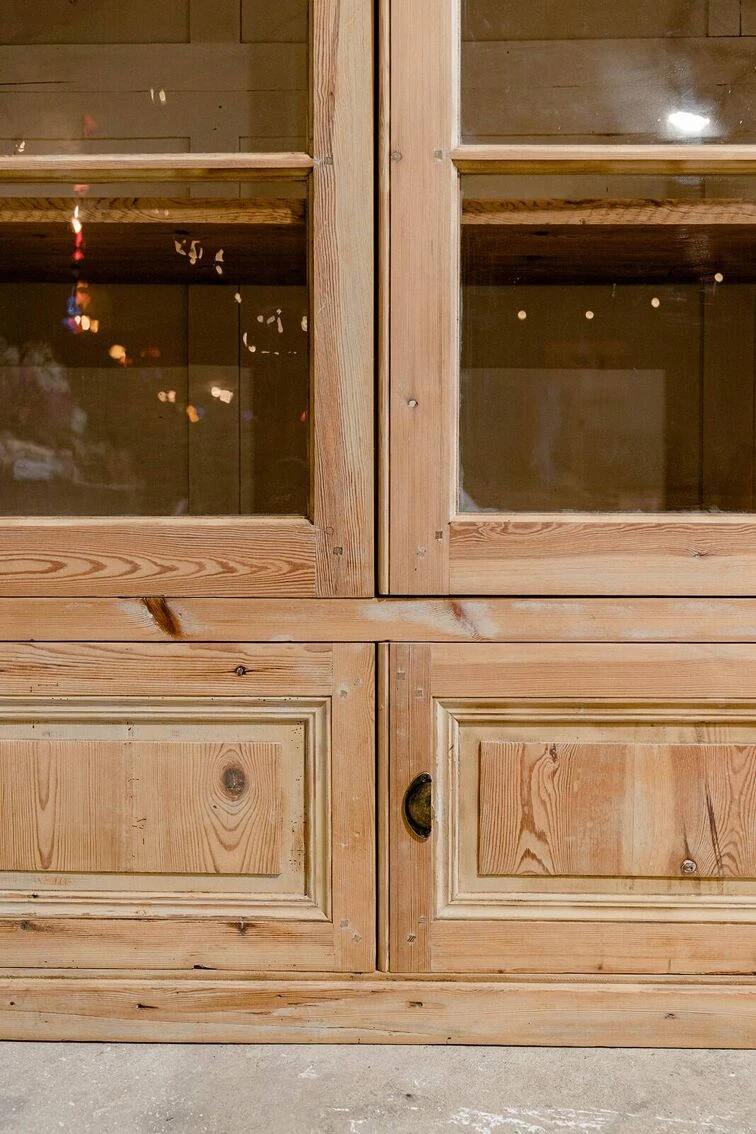 Vintage Wooden Workshop Display Case “Catherine” 16 Vintage Wooden Workshop Display Case “Catherine” - Image 16