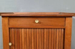 Small Mahogany Living Room Table, Louis XVI Period – Late 18th Century -Bookcases Sales c937d157 4bb4 4167 8766 ebab3e49d785