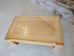 Designer Coffee Table 1970-1980 In Kois Elm And Glass -Bookcases Sales cd809ea7 d964 4532 b566 2c500f4c3734
