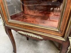 Napoleon III Window 19th -Bookcases Sales cea60b81 9fe1 4fe7 90da b09ff91ac0a4