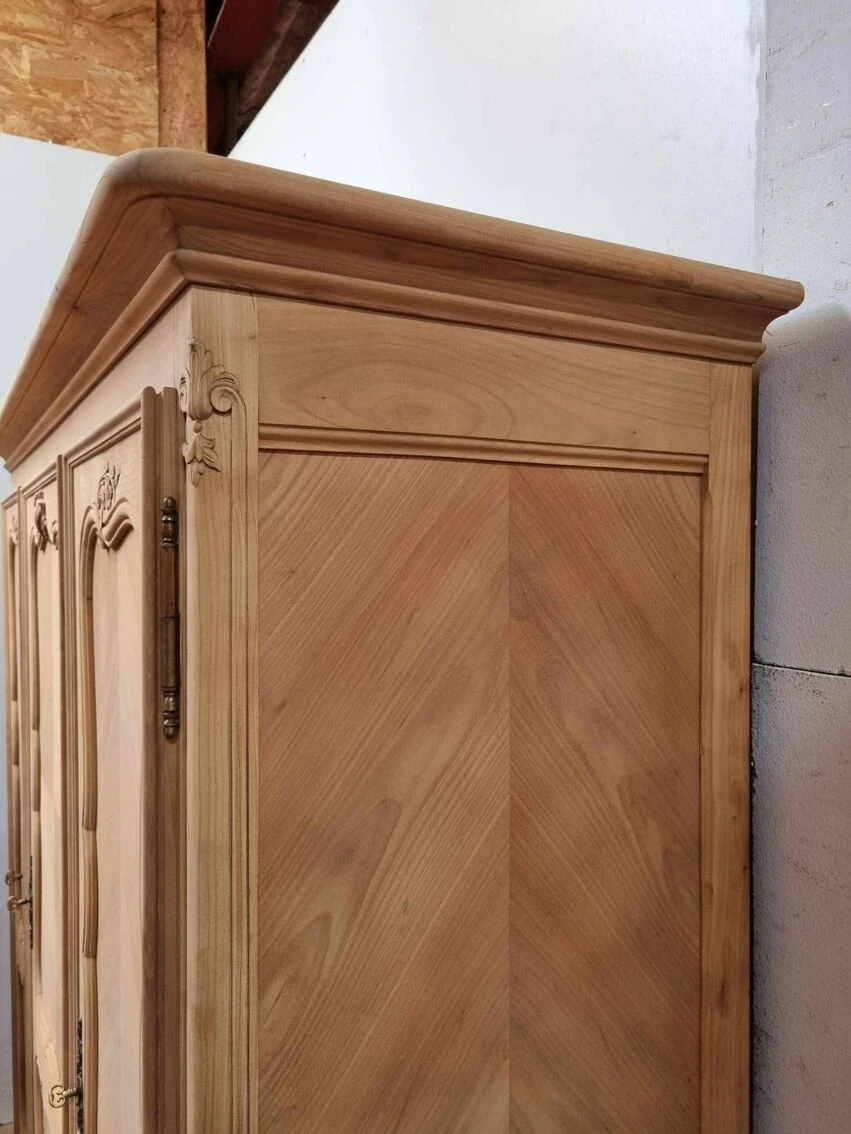 3 Door Wardrobe In Natural Wood 11 3 Door Wardrobe In Natural Wood - Image 11