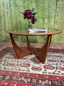 Mid Century Retro Vintage Teak Round Coffee Table By GPlan 1960 -Bookcases Sales d29f010b 9379 4f69 8276 1c02090f60b4