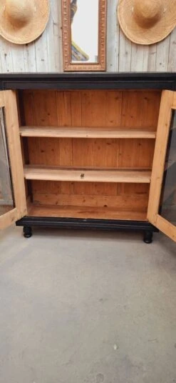 Old Display Cabinet On Legs -Bookcases Sales d489eef6 03ff 4272 915e 0e3dc3249895