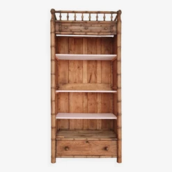 Bonnetiere - Old Wooden Bookcase With Pink Shelf -Bookcases Sales d5357b5d 24d8 4d91 930b 31884c4636cd