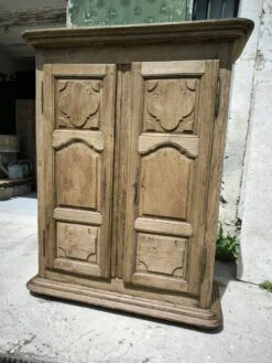 Small Louis XIV Period Cabinet In Natural Solid Oak -Bookcases Sales d5667e0f dbb8 4c07 b587 655845f10cf3