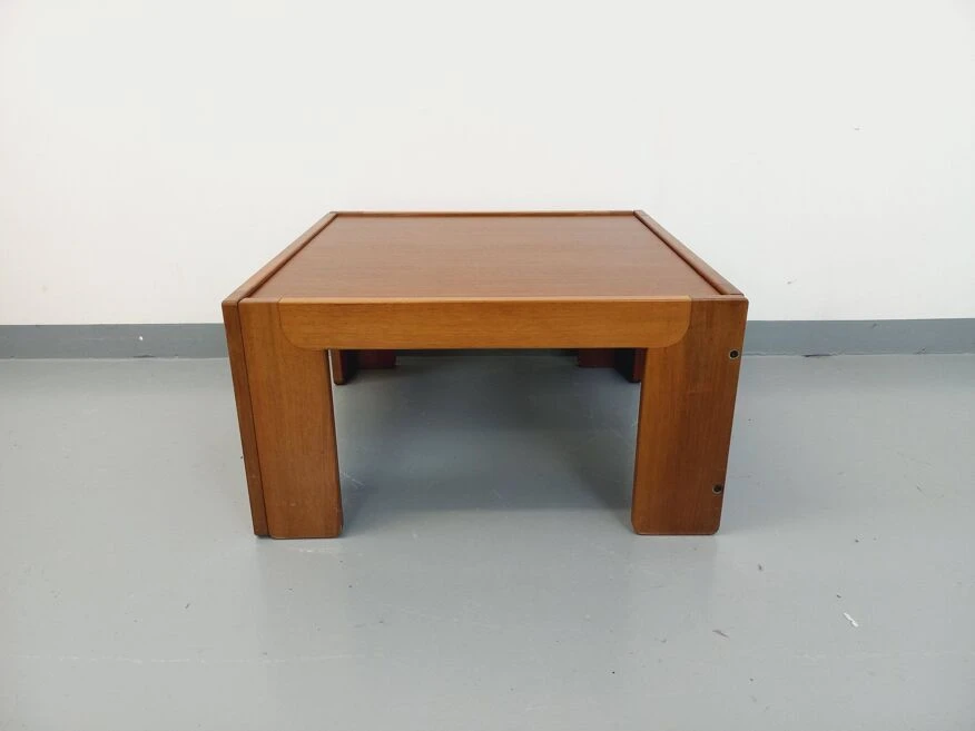 Vintage Italian Square Coffee Table By Afra And Tobia Scarpa For Cassina In Walnut From The 60s 70s 12 Vintage Italian Square Coffee Table By Afra And Tobia Scarpa For Cassina In Walnut From The 60s 70s - Image 12