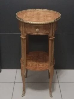 Pedestal Table Or Living Room Table In Louis XV Style Marquetry -Bookcases Sales d8238dc2 d818 40fd 98ca 758fee3e35ae