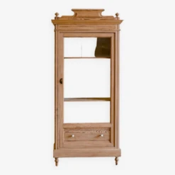 Linen Shelf/ Oak Display Case 27 Linen Shelf/ Oak Display Case -Bookcases Sales d8441997 e73c 4e97 8463 248e8cd8f58b