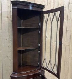 English Mahogany Corner From The 1950s -Bookcases Sales d87a905a a650 46ed b911 f1fb46311a9f