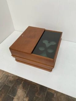 Coffee Table Square -Bookcases Sales da826739 cd1b 4963 8d80 a737503e467c