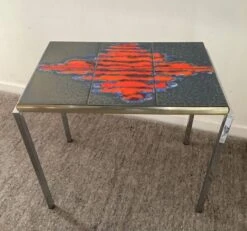 Side Table In Ceramic And Chrome Metal -Bookcases Sales dd1c51ed 9bf9 47b3 9d6a 8e9141859d3b