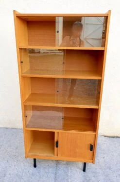 Vintage Display Cabinet/bookcase 1960s Blond Oak TBE -Bookcases Sales de449982 4c87 4306 affc e9f63e80a4e2