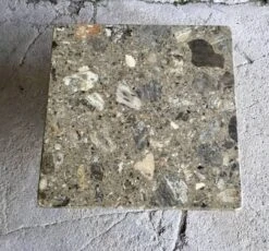 Square Travertine Coffee Table - Design 1970 -Bookcases Sales e1d35794 f752 4733 8131 26127a2e1589