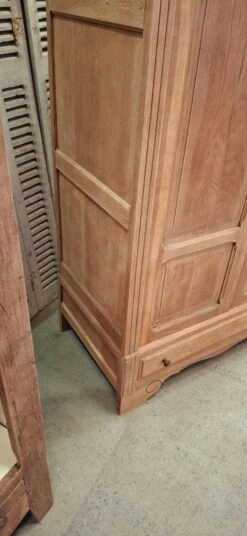 Old Wardrobe -Bookcases Sales e401381e 81d5 425f 9be1 e83e4efed57b