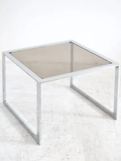 Chrome End Table From The 70s -Bookcases Sales e6a2ad10 9243 4716 a7b0 a54e4d733f0c