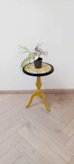 Selette Pedestal Side Table Vintage Revamped