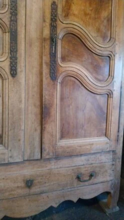 Old Bressane Wardrobe In Walnut And Beech -Bookcases Sales e8ec34fc 46ee 4957 8887 32e10508447f