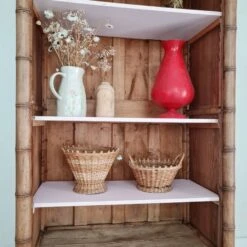 Bonnetiere - Old Wooden Bookcase With Pink Shelf -Bookcases Sales eb7ba8b9 749b 4f32 a9a0 56fc3ee99c62