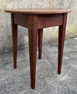 Round Pedestal Table, Wood, Vintage, 1950s 13 Round Pedestal Table, Wood, Vintage, 1950s -Bookcases Sales ed3a58b8 531e 40c2 8a0b bae281557232