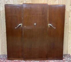 3-door Mahogany Wardrobe In Art Deco Style From The 1950s, Removable Into 3 Parts -Bookcases Sales ef15e26e 18a6 4823 944e d194fd3b03ba