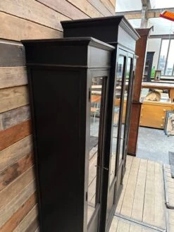 Atypical Showcase Late 19th Century