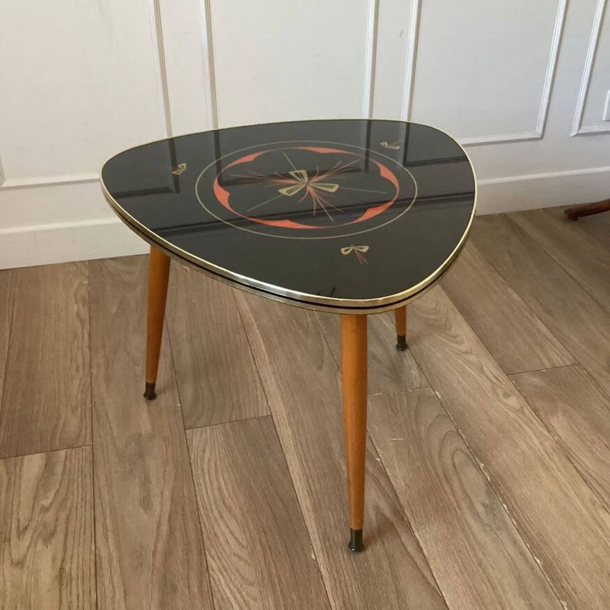 Vintage Pedestal Table 3 Vintage Pedestal Table - Image 3