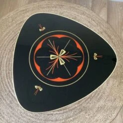 Vintage Pedestal Table 18 Vintage Pedestal Table -Bookcases Sales f0ef4628 b6b0 465e 9f38 9645d80c81bf