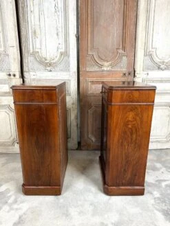 Pair Of Marquetry Display Cases -Bookcases Sales f1924095 06b6 4f42 91dd 380a3bced33a