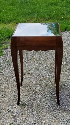 Vintage Side Table From The 30s/50s In Beech And Mirror Top -Bookcases Sales f1974707 35a4 4b81 b6b1 7cfb686e57d1