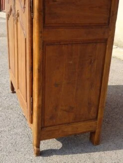 Light Wooden Cupboard, Very Old 26 Light Wooden Cupboard, Very Old -Bookcases Sales f19aa166 ecb5 48b1 85d2 067ff2c8f079