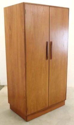 G-Plan Kledingkast 'Ludlow' -Bookcases Sales f3fcab44 11bf 47ce a0a3 6205c7973a2d